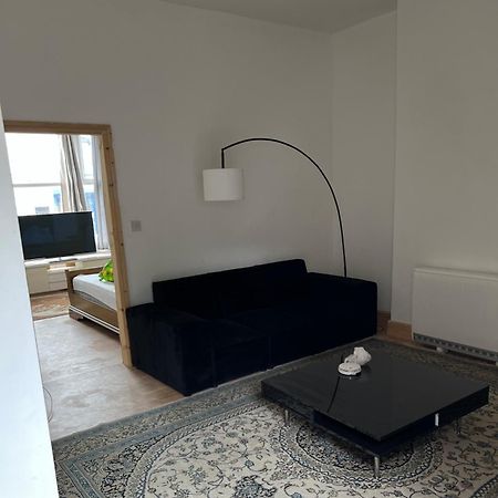 New Flat, Own Bathroom, Sitting Room & Large Bedroom - Walsall Bescot Exterior photo